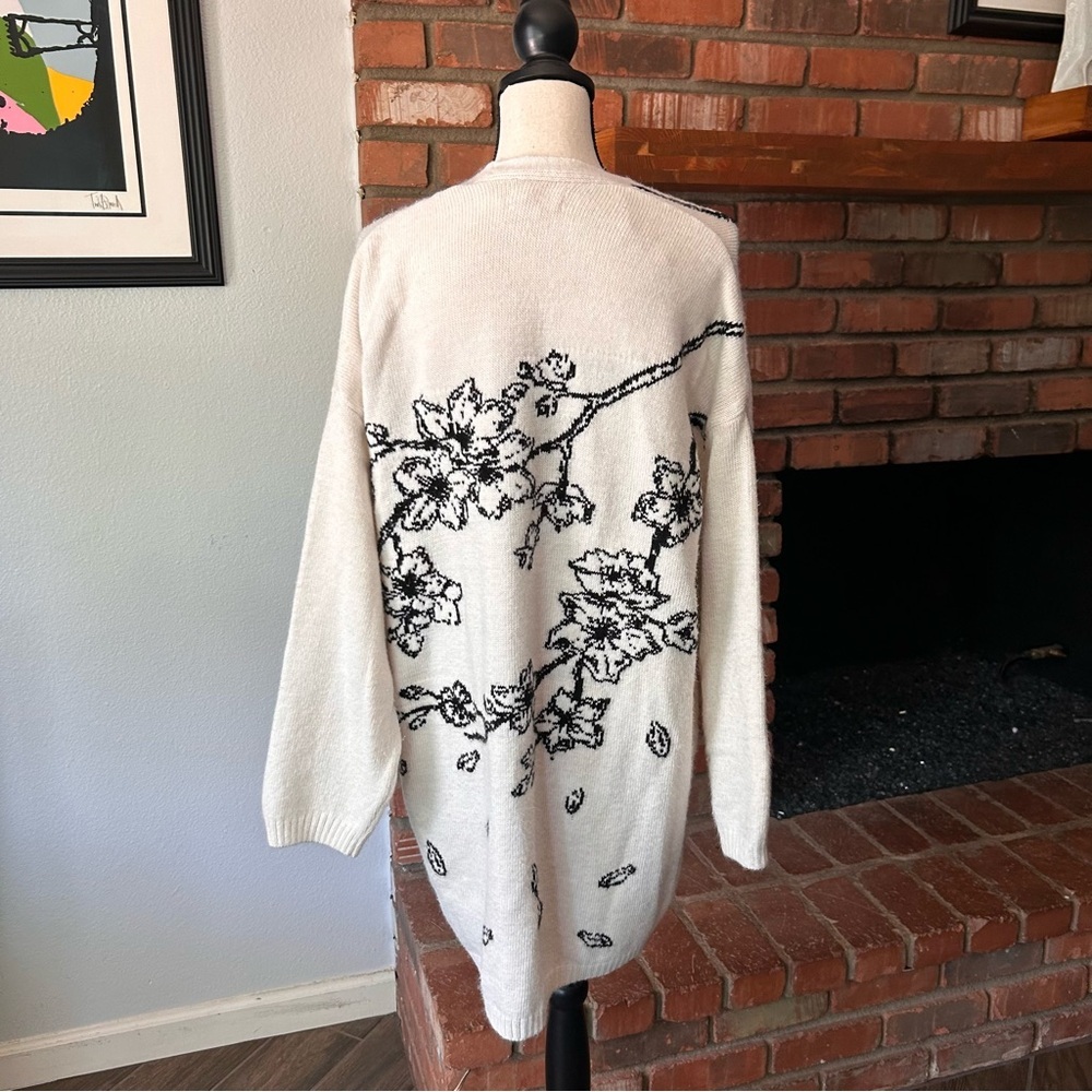 Anthropologie Nadia Open Front Floral Cardigan in White & Black Sz L - Picture 7 of 11